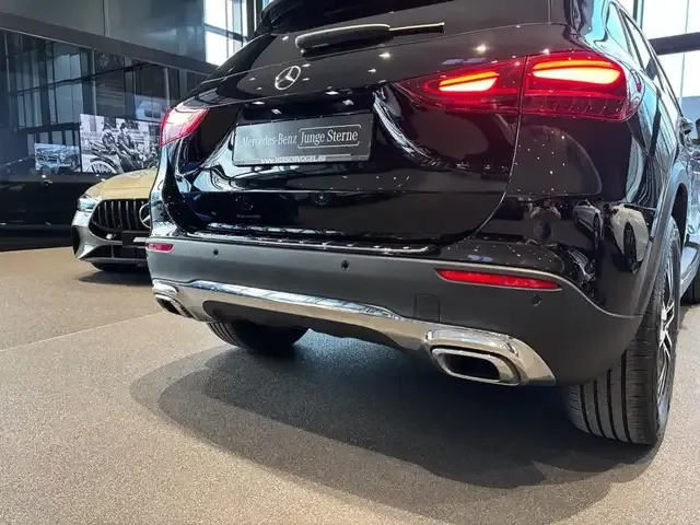 Mercedes-Benz GLA 180