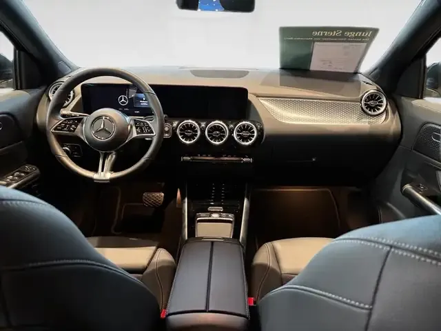 Mercedes-Benz GLA 180