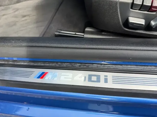 BMW 240