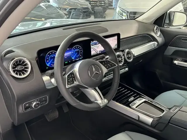Mercedes-Benz EQB 300