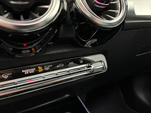 Mercedes-Benz EQB 300