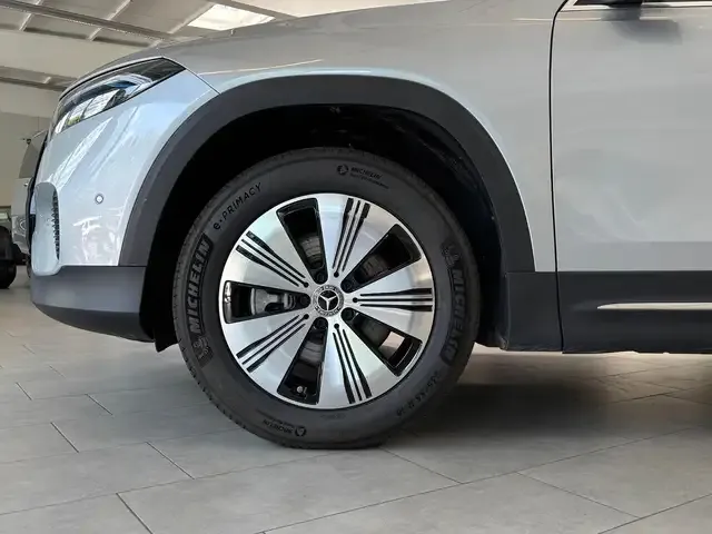 Mercedes-Benz EQB 300