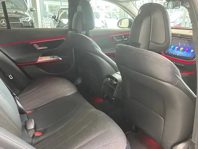 Mercedes-Benz E 400
