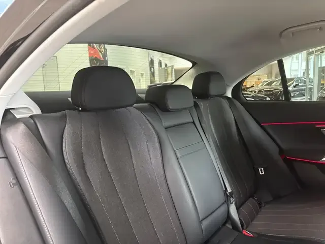 Mercedes-Benz E 400