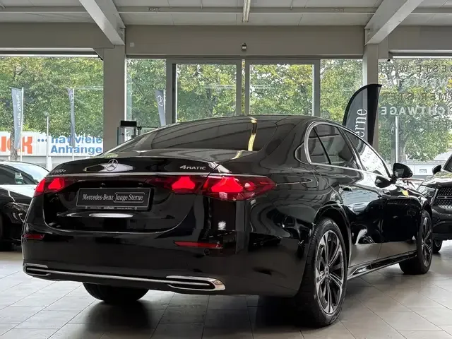 Mercedes-Benz E 400