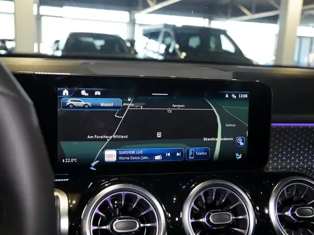 Mercedes-Benz GLB 200