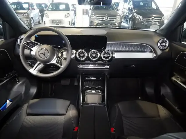 Mercedes-Benz GLB 200