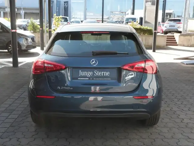 Mercedes-Benz A 250