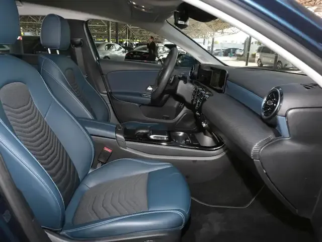 Mercedes-Benz A 250