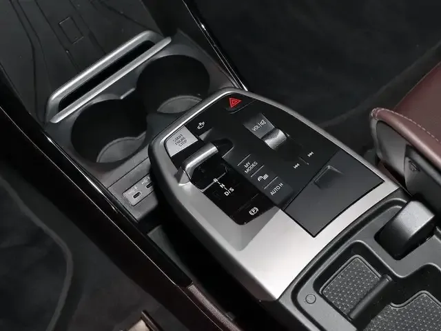 BMW 230