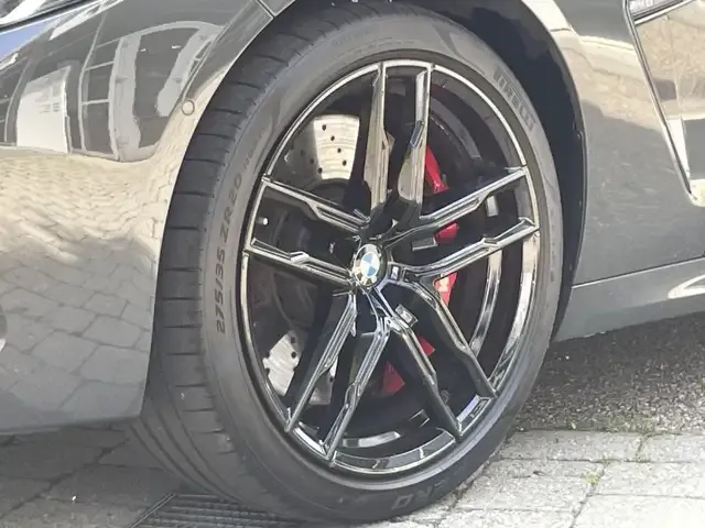 BMW M8