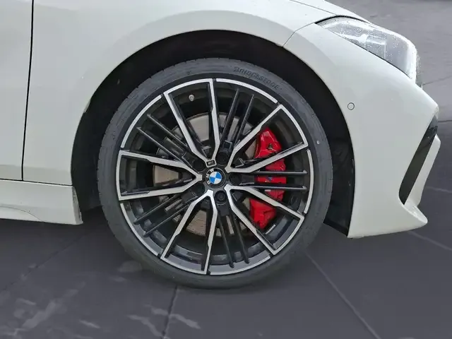 BMW 128