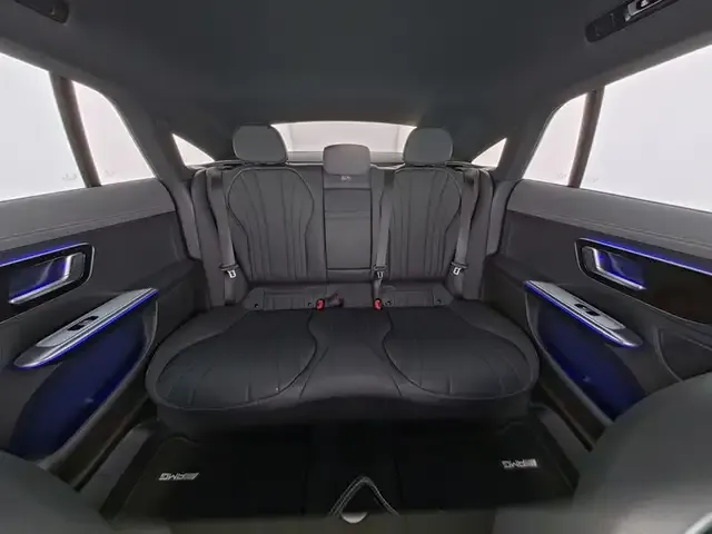 Mercedes-Benz EQE 300