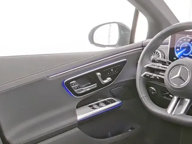 Mercedes-Benz EQE 300