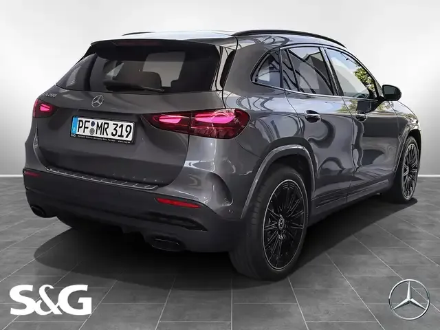 Mercedes-Benz GLA 200