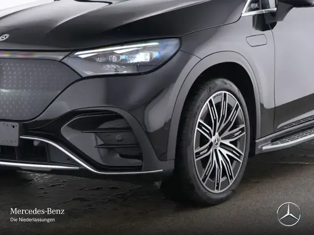 Mercedes-Benz EQE SUV