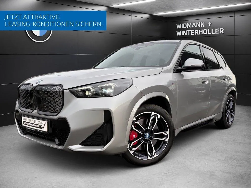 BMW iX1
