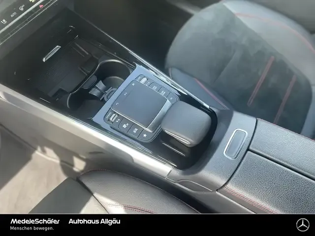 Mercedes-Benz GLB 180