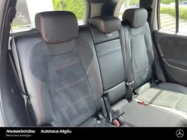 Mercedes-Benz GLB 180