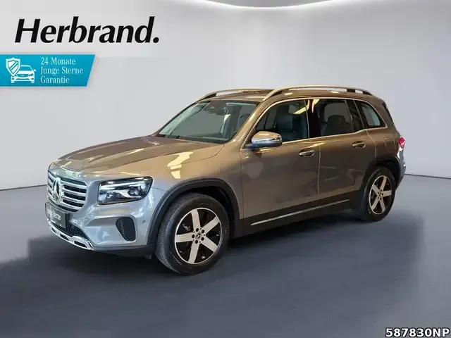Mercedes-Benz GLB 200