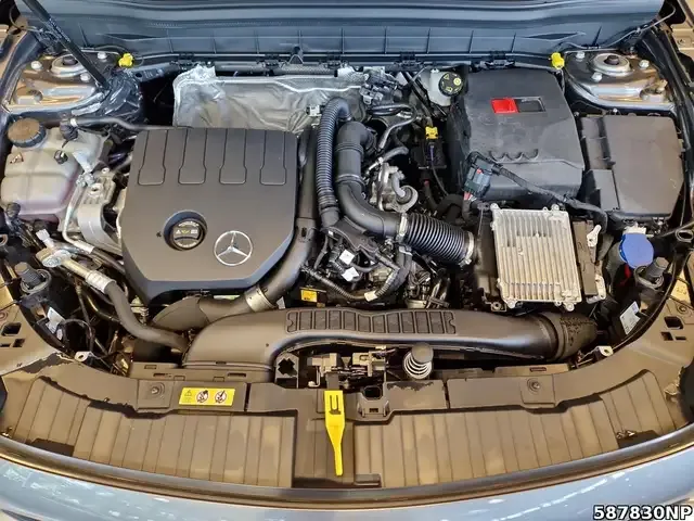 Mercedes-Benz GLB 200