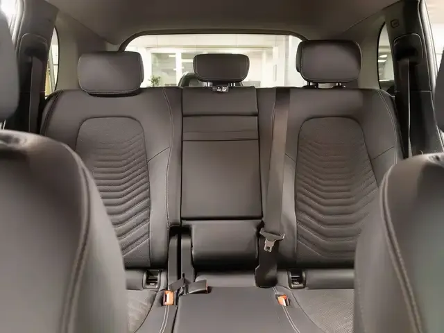 Mercedes-Benz GLB 220