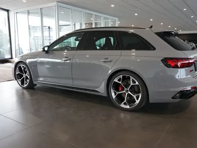 Audi RS4