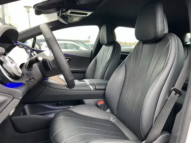 Mercedes-Benz EQE 300