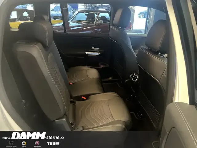 Mercedes-Benz EQB 300