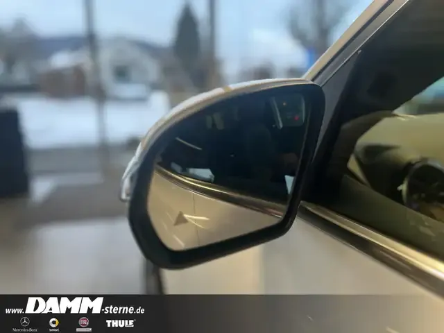 Mercedes-Benz EQB 300