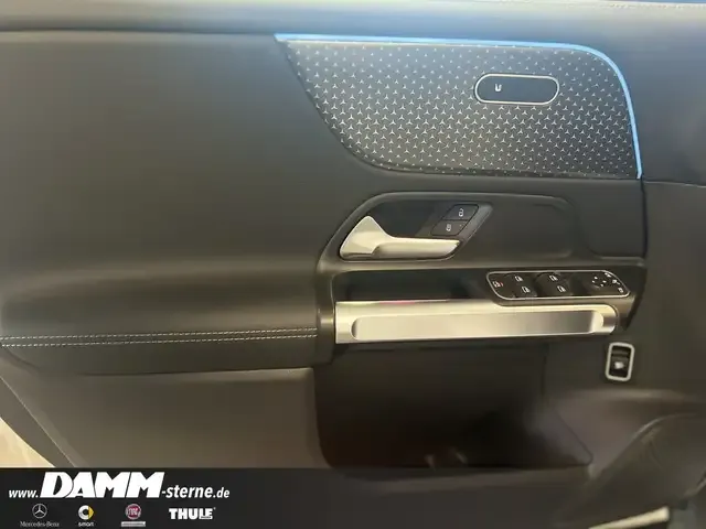 Mercedes-Benz EQB 300