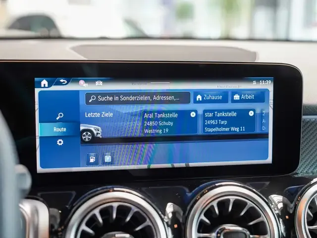 Mercedes-Benz GLB 200