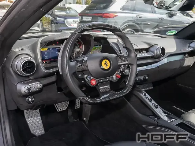 Ferrari 812
