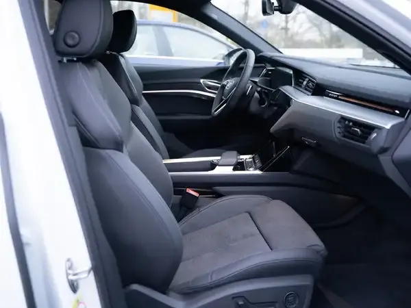 Audi SQ8 e-tron