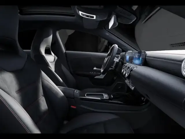 Mercedes-Benz CLA 220