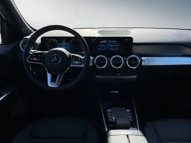 Mercedes-Benz EQB 300