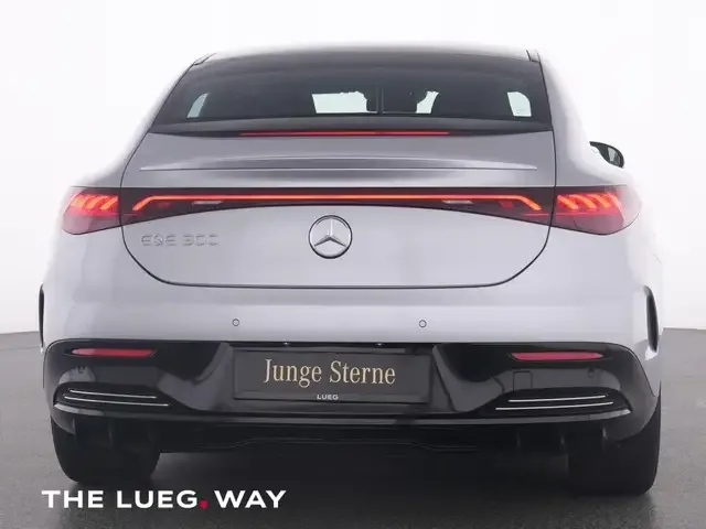 Mercedes-Benz EQE 300