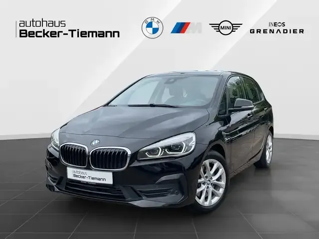 BMW 225