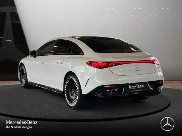 Mercedes-Benz EQE 43