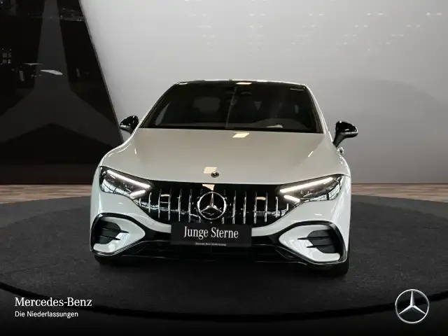 Mercedes-Benz EQE 43