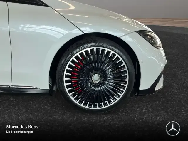 Mercedes-Benz EQE 43