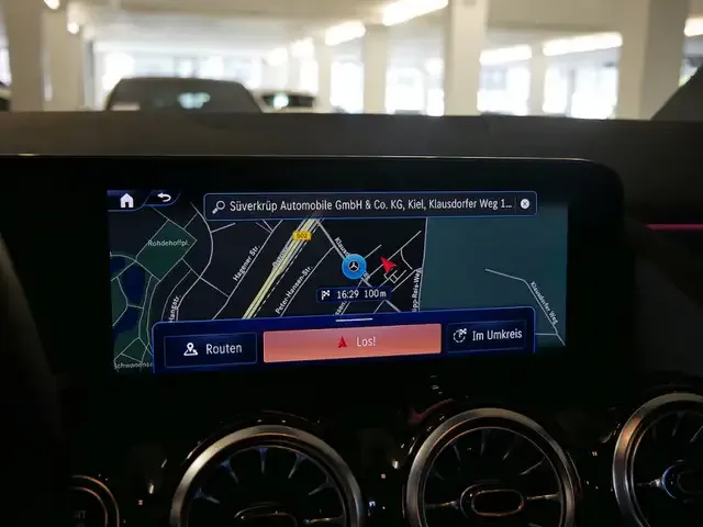 Mercedes-Benz EQA 300