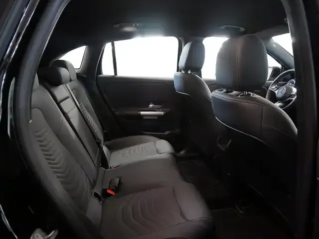 Mercedes-Benz EQA 300