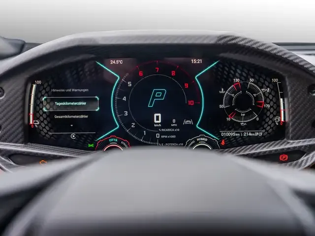Lamborghini Revuelto