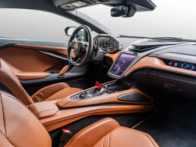 Lamborghini Revuelto