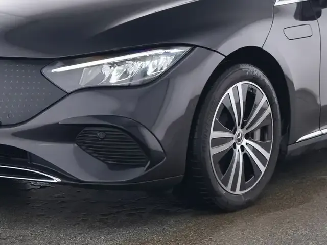 Mercedes-Benz EQE 300