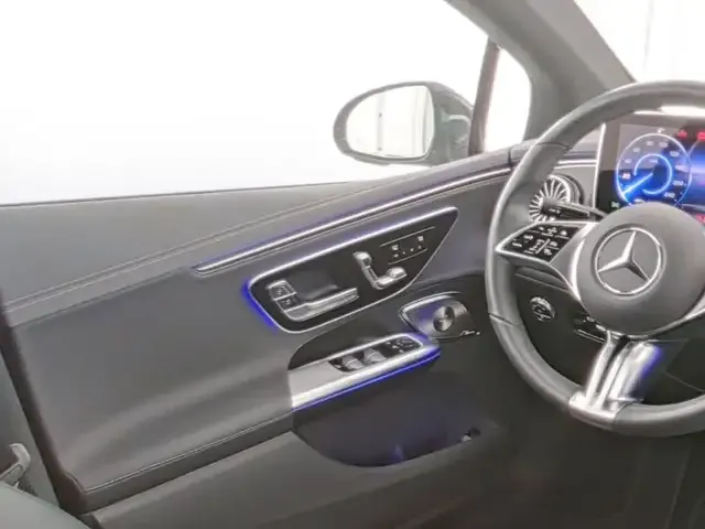 Mercedes-Benz EQE 300