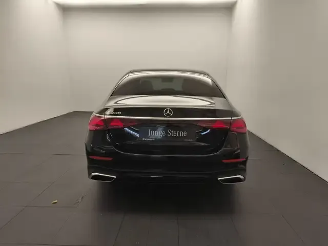 Mercedes-Benz E 200