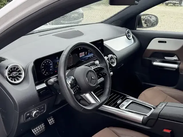 Mercedes-Benz GLA 200