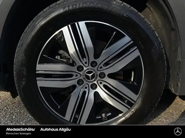Mercedes-Benz EQB 300